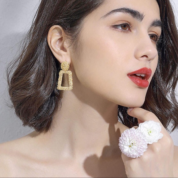 LAST ONE!!! Large Sparkle Rose Gold Geometric Formal Earrings - Picture 5 of 5